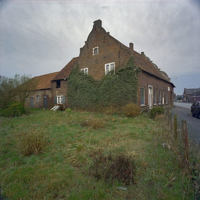 Overzicht_gevel_links_van_de_straatgevel_-_Stramproy